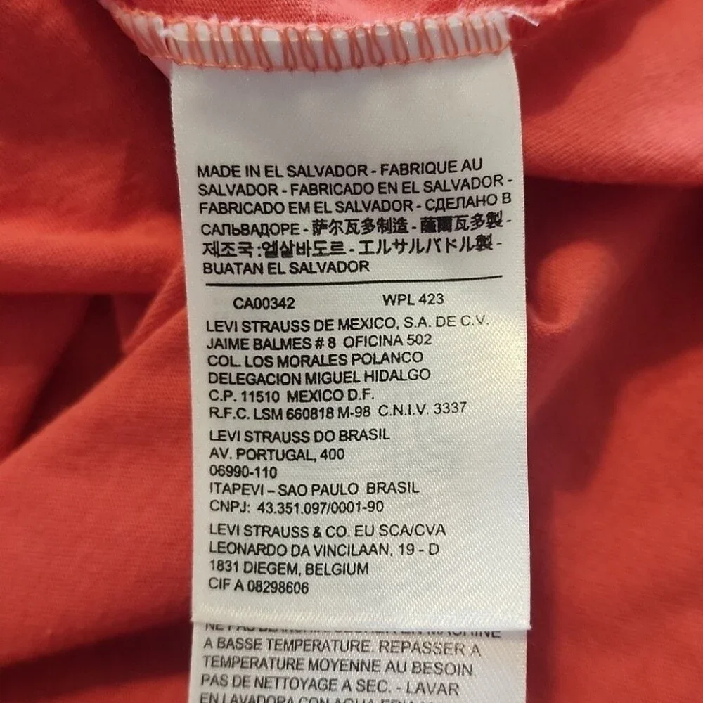 Levi's short sleeve t-shirt size large